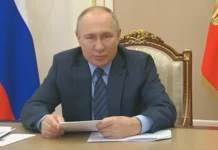 Путин заявил о необходимости расселять жителей России из аварийного фонда