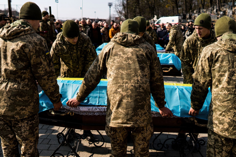 РИА «Новости»: в Берлине демонстрация под эгидой Umverteilen собрала тысячи протестующих против милитаризма, поставок вооружений на Украину и роста цен немцев