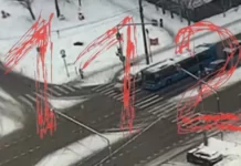 Таксист сбил 4-летнюю девочку, уронившую игрушку на пешеходном переходе в северо-западной части Москвы