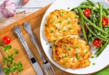Делаем котлеты без мясорубки: сочные внутри и с аппетитной корочкой