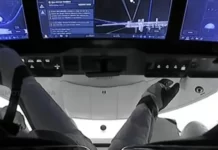 Корабль Crew Dragon с россиянином на борту прибыл на МКС