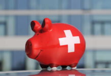 Швейцарский банк UBS ведет переговоры о покупке Credit Suisse