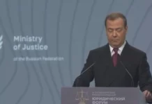 Медведев призвал вспомнить, сколько оружия НАТО стянуто к границам России