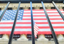 США намерены расширить антироссийские санкции на 300 компаний и судов