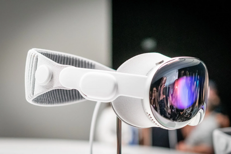 Опубликованы «живые» фото AR-гарнитуры Apple Vision Pro — стильные, модные очки за 280 000 рублей | ichip.ru