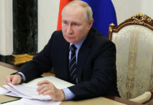 Путин: нужно думать о восстановлении экономики социальной сферы в ЛНР