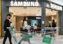 Samsung возобновил финансовую поддержку российских партнеров