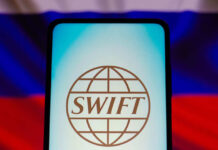 Силуанов заявил, что обсуждается вопрос о внедрении альтернативы SWIFT