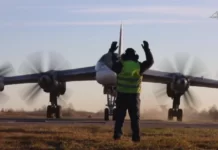 Бомбардировщики Ту-95МС выполнили плановый полет над Японским морем