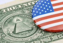 Дефицит бюджета США за год вырос на $320 млрд и достиг $1,7 трлн
