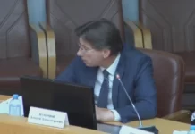 Министр образования Оренбургской области потребовал ни в коем случае не повышать зарплаты учителям
