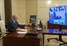 Путин предложил Совбезу обсудить меры информационной безопасности