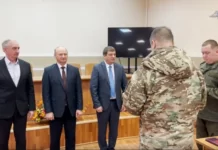 Главы поселков Курской области за содействие СВО получили награды Минобороны России