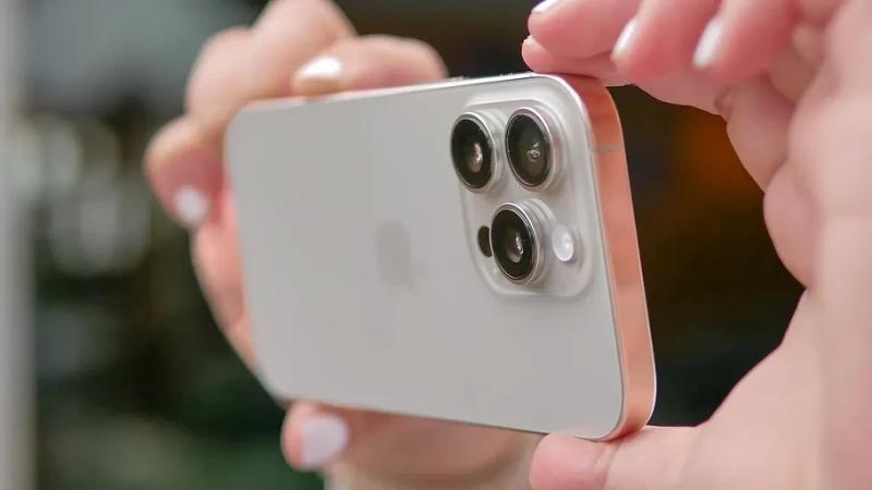 Какой iPhone купить в ноябре 2024? Эксперты Tom's Guide назвали 8 лучших | ichip.ru