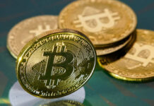 Стоимость биткоина превысила $100 тысяч впервые с 19 декабря