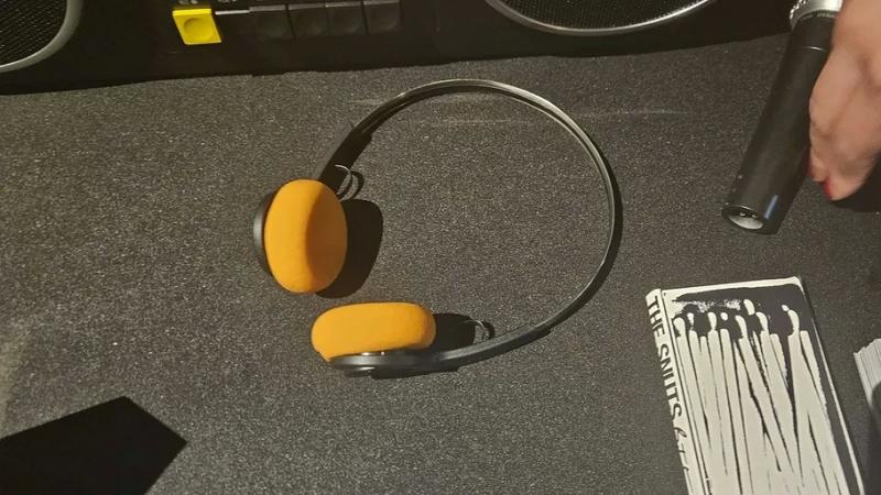 Вещь дня: кассетный плеер We Are Rewind с Bluetooth и встроенным аккумулятором | ichip.ru