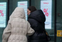 Половина крупнейших банков снизила ставки по вкладам после заседания ЦБ
