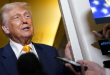 Трамп похвастался богатством США и дешевеющими яйцами