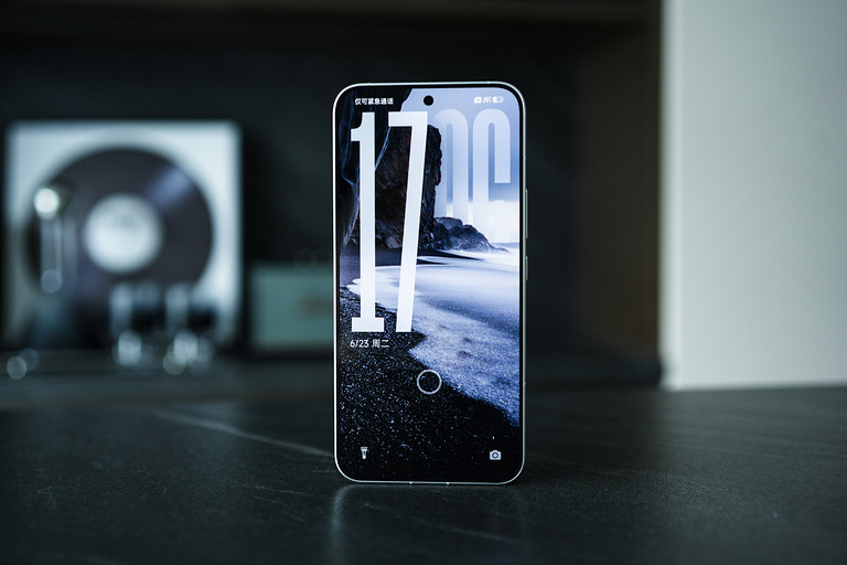 Ультрафон для народа: REDMI K90 Ultra показали на живых фото | ichip.ru