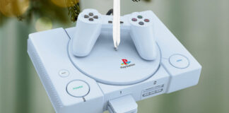 Hallmark представила елочную игрушку в виде первой PlayStation с фирменным звуком за $29 | ichip.ru