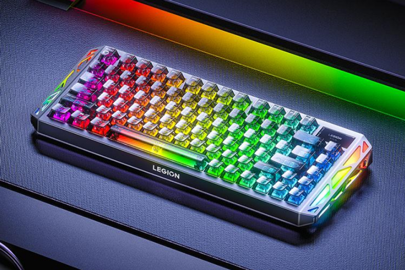 Lenovo выпустила игровую клавиатуру с экраном и моментальным откликом за 0