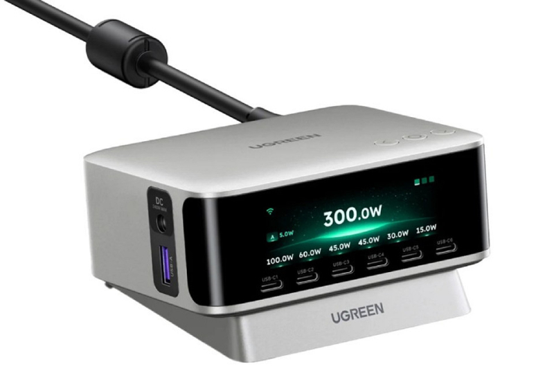 Зарядит весь дом: Ugreen выпустила адаптер на 300 Вт с восемью портами и большим экраном