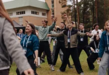 Звёздная разминка «Титанов» и уроки пиара для молодёжи: как прошёл форум «Ладога»